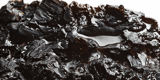Comparatif Shilajit Résine, Poudre et Liquide : Quelle Forme Choisir ?